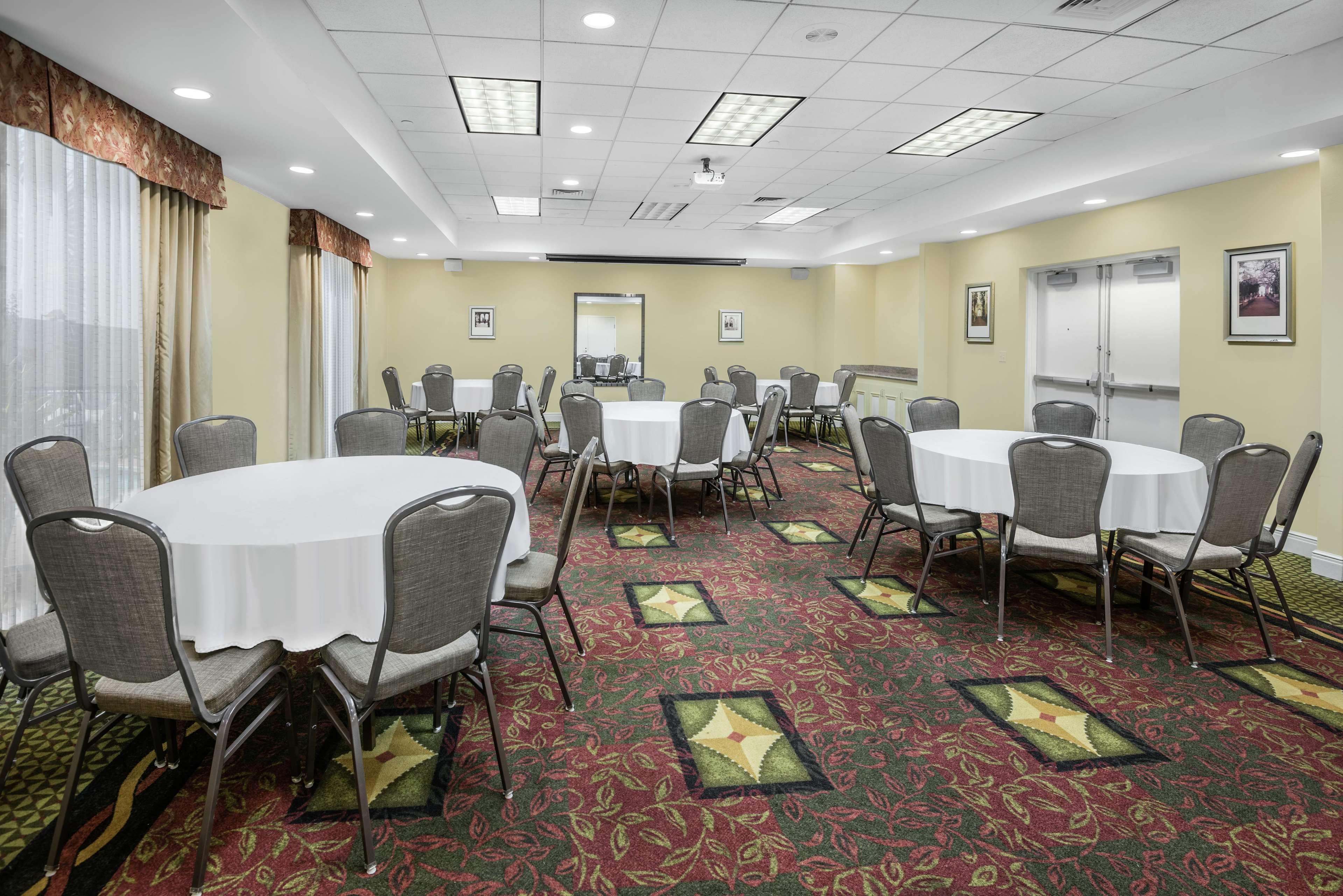 Hilton Garden Inn Mcallen Airport מראה חיצוני תמונה