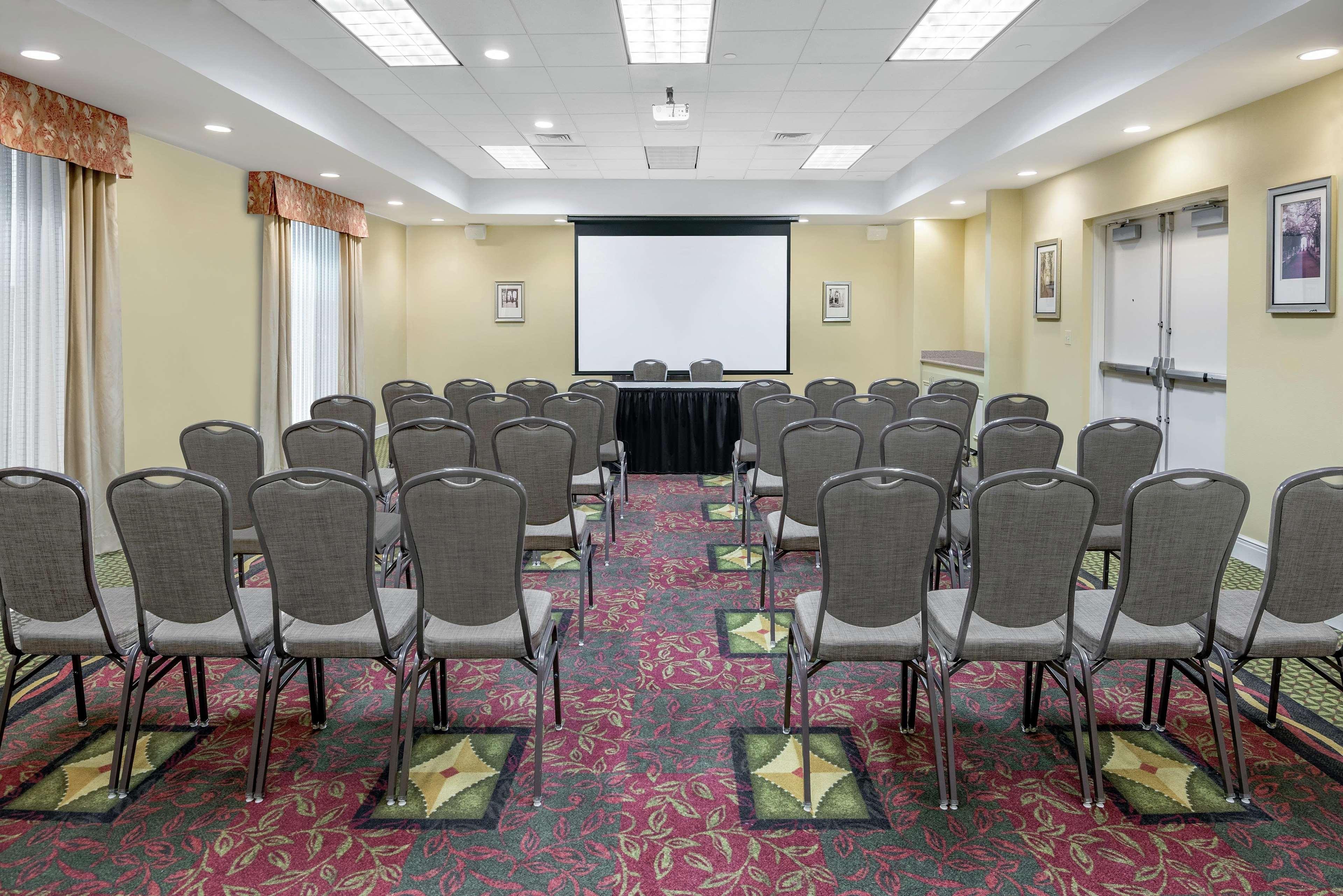 Hilton Garden Inn Mcallen Airport מראה חיצוני תמונה