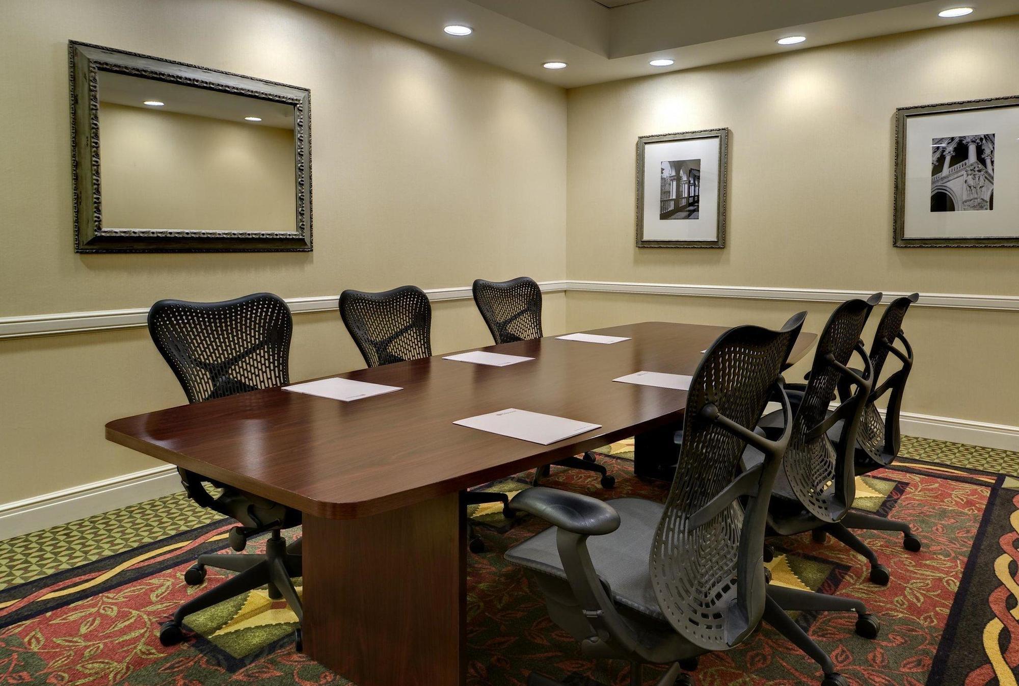 Hilton Garden Inn Mcallen Airport מראה חיצוני תמונה